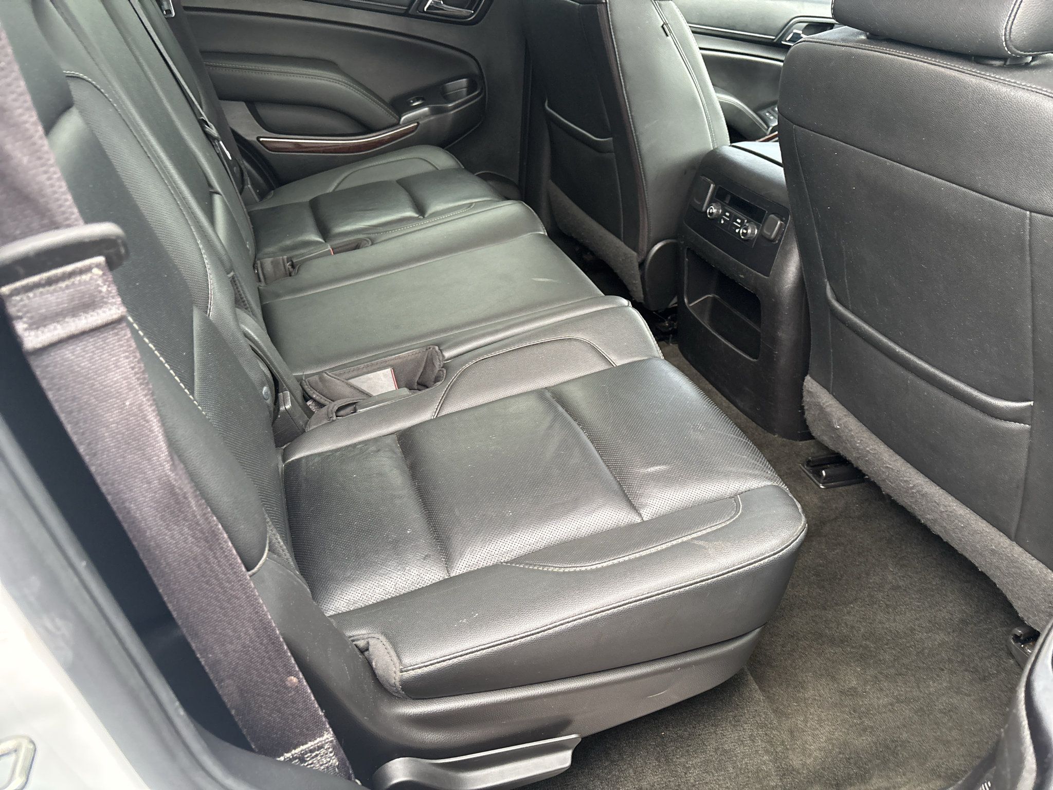 Used 2017 GMC Yukon SLT AWD/4WD image 16