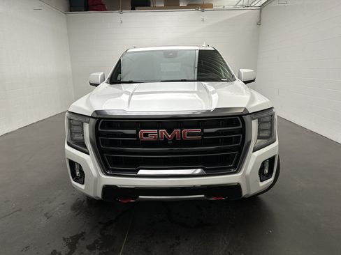 Used 2023 GMC Yukon AT4 w/ AT4 Premium Plus Package AWD/4WD image 4