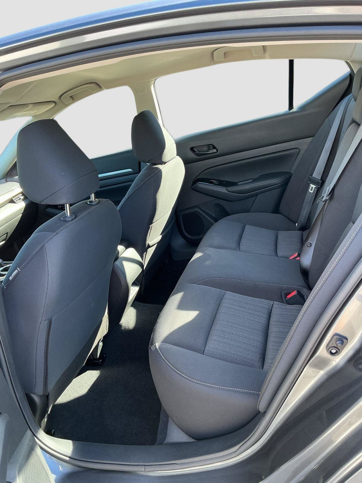 Used 2023 Nissan Altima 2.5 SV FWD image 18