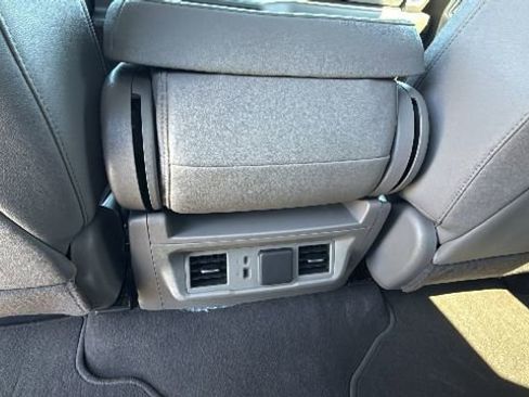Used 2025 GMC Sierra 1500 SLT AWD/4WD image 25