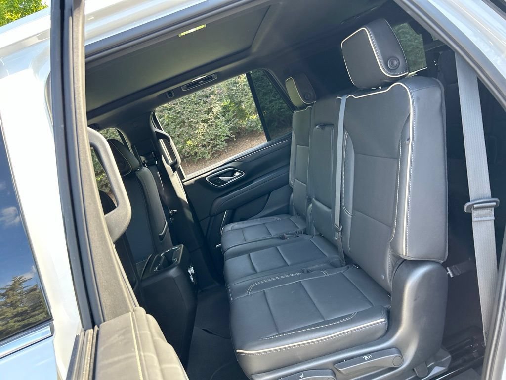 Used 2023 GMC Yukon SLT w/ SLT Premium Package RWD image 45
