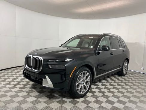 New 2026 BMW X7 xDrive40i w/ Premium Package image 3