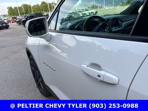 Used 2020 Chevrolet Blazer LT FWD image 9