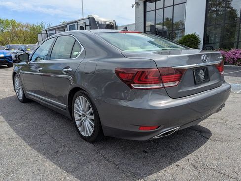 Used 2013 Lexus LS 460 AWD w/ Comfort Pkg image 10