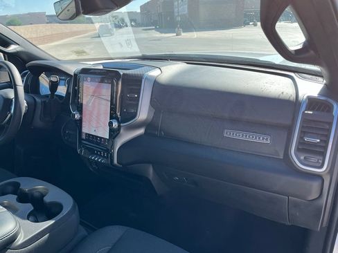 Certified 2025 RAM 2500 Big Horn AWD/4WD image 15