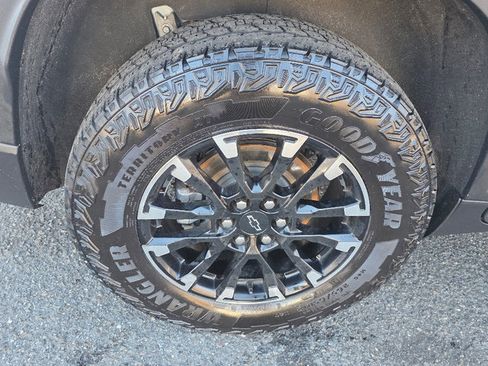 Used 2024 Chevrolet Traverse Z71 image 28