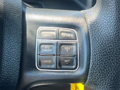 Used 2017 RAM 1500 Express AWD/4WD image 21