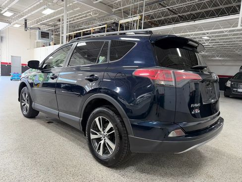 Used 2018 Toyota RAV4 XLE AWD/4WD image 3
