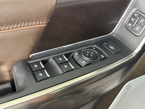 New 2025 Ford F250 King Ranch w/ Chrome Package image 17