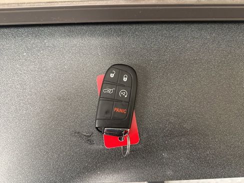 Used 2022 Jeep Compass Latitude image 22