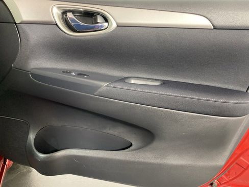 Used 2014 Nissan Sentra S image 29