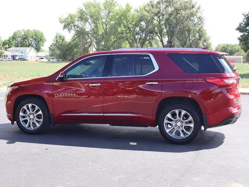 Used 2018 Chevrolet Traverse Premier AWD/4WD image 8