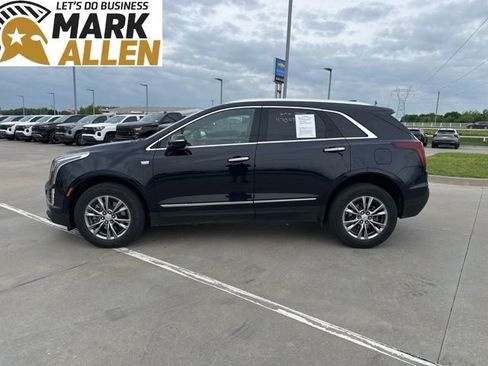 Used 2022 Cadillac XT5 Premium Luxury w/ LPO, Floor Liner Package AWD/4WD image 3