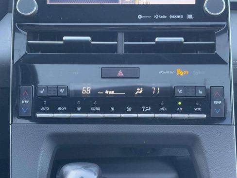 Used 2019 Toyota Avalon Touring w/ Advanced Safety Package image 31