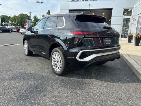 New 2026 Audi Q3 quattro 2.0T AWD/4WD image 3