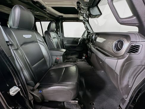 Used 2023 Jeep Wrangler Unlimited Sahara w/ Safety Group AWD/4WD image 30