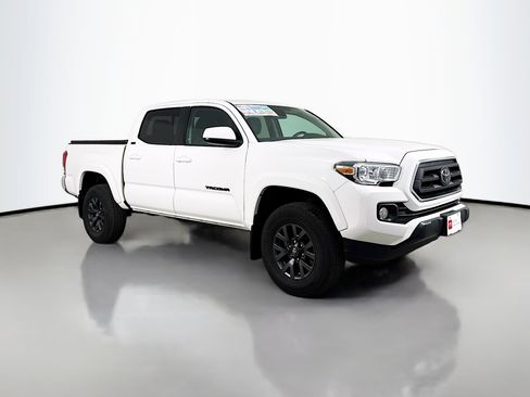 Used 2023 Toyota Tacoma SR5 w/ SR5 Appearance Package RWD image 1