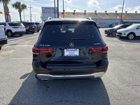 Used 2020 Mercedes-Benz GLB 250 image 6