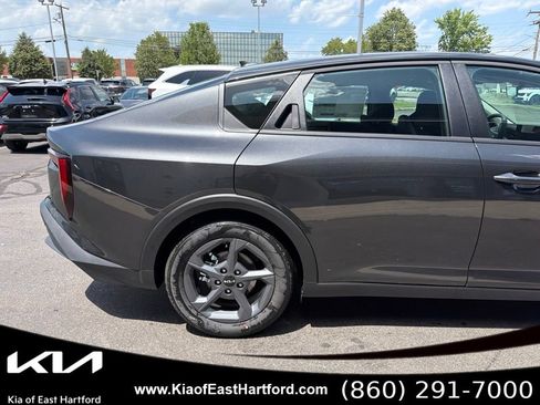 New 2026 Kia K4 FWD image 7