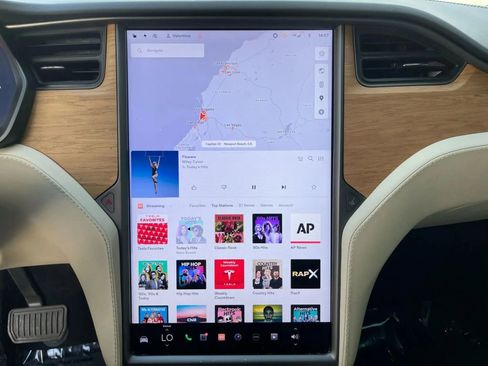 Used 2018 Tesla Model X 100D AWD/4WD image 37