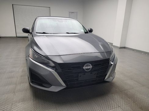 Used 2024 Nissan Altima 2.5 SV image 14