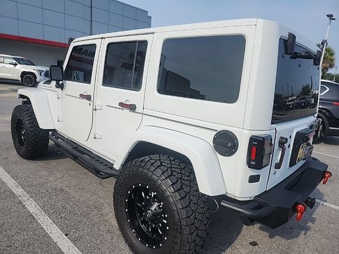 Used 2017 Jeep Wrangler Unlimited Sahara w/ Dual Top Group AWD/4WD image 23