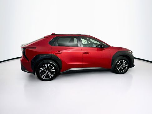 Used 2025 Toyota bZ4X FWD image 10