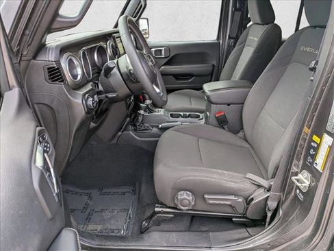 Used 2023 Jeep Gladiator Overland AWD/4WD image 16