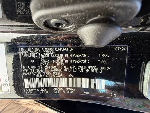 Used 2024 Toyota 4Runner SR5 Premium AWD/4WD image 36