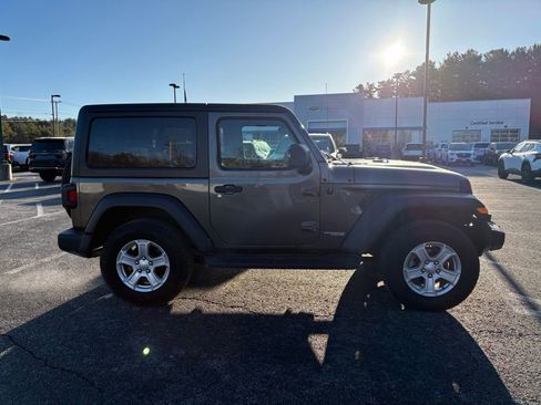 Used 2020 Jeep Wrangler Sport S image 4