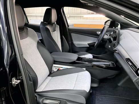 New 2026 Volkswagen ID.4 Pro image 30