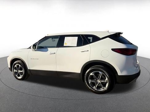 Used 2026 Chevrolet Blazer LT FWD image 9