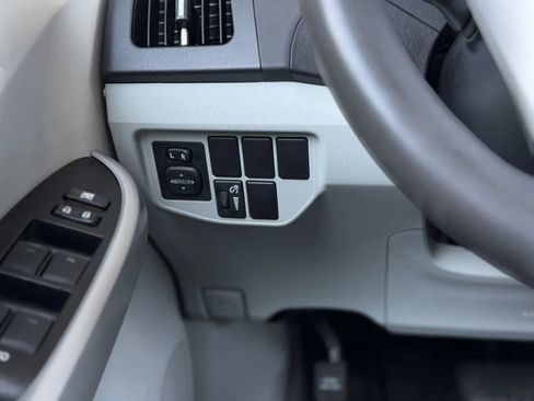 Used 2014 Toyota Prius Two image 23