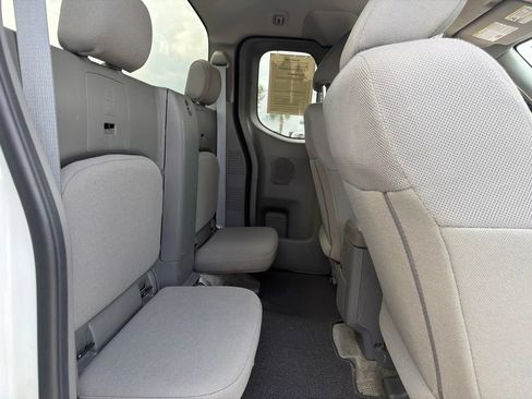 Used 2018 Nissan Frontier S RWD image 12