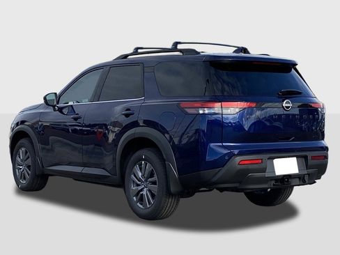 New 2025 Nissan Pathfinder SV image 2