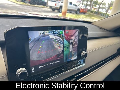 Used 2023 Mitsubishi Outlander SEL image 10