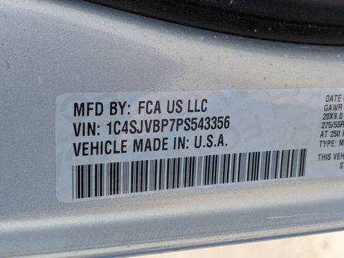 Used 2023 Jeep Wagoneer Series II w/ HD Trailer Tow Package AWD/4WD image 36