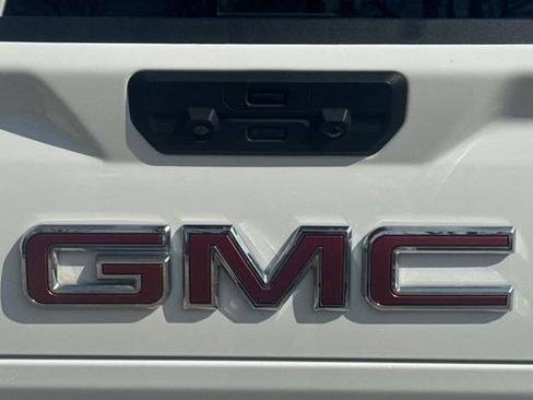 Used 2023 GMC Sierra 1500 AT4 w/ AT4 Premium Package image 33