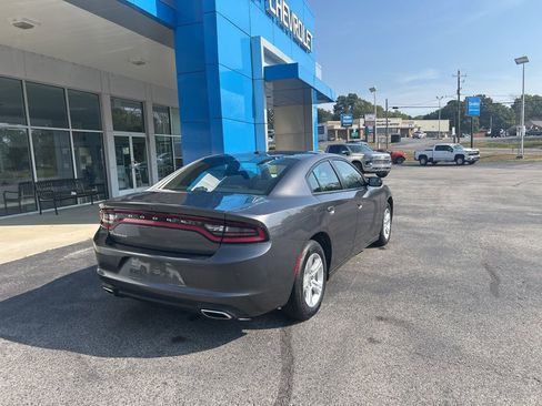 Used 2022 Dodge Charger SXT image 3