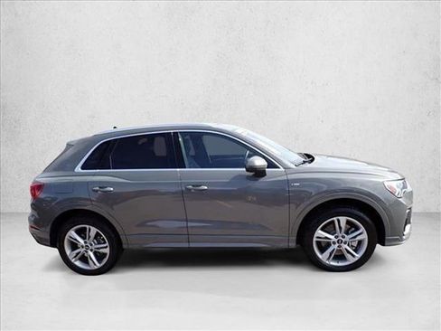 Used 2022 Audi Q3 2.0T Premium Plus w/ Premium Plus Package AWD/4WD image 5