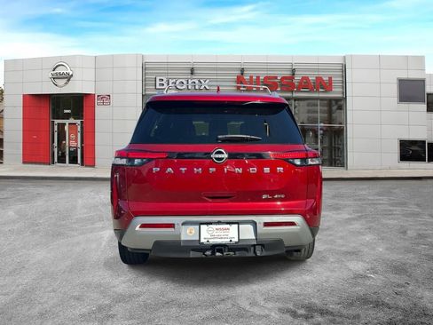 Used 2022 Nissan Pathfinder SL w/ SL Premium Package image 4