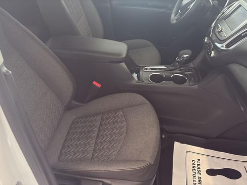 Used 2024 Chevrolet Equinox LT AWD/4WD image 11