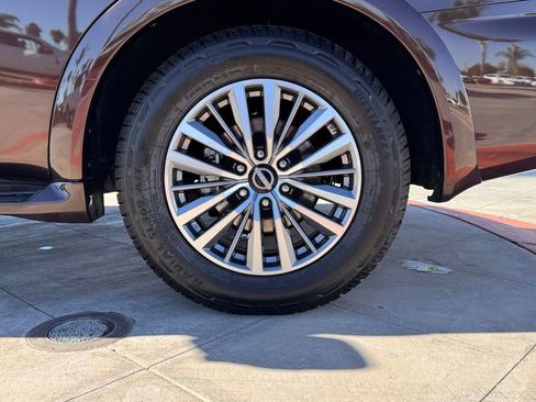 Certified 2022 Nissan Armada SL w/ Captain's Chairs Package image 10
