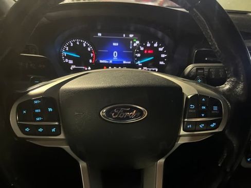 Used 2021 Ford Explorer XLT w/ Equipment Group 202A RWD image 18