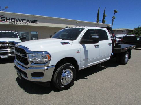 Used 2024 RAM 3500 SLT w/ Quick Order Package 2YG SLT AWD/4WD image 4
