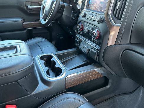Used 2022 Chevrolet Silverado 1500 High Country w/ LPO, Dark Essentials Package AWD/4WD image 16