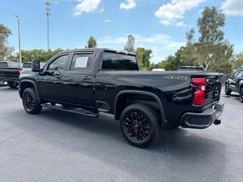 Used 2025 Chevrolet Silverado 2500 Custom w/ Custom Value Package AWD/4WD image 4