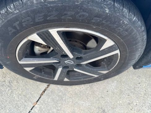 Used 2024 Nissan Sentra SV FWD image 38
