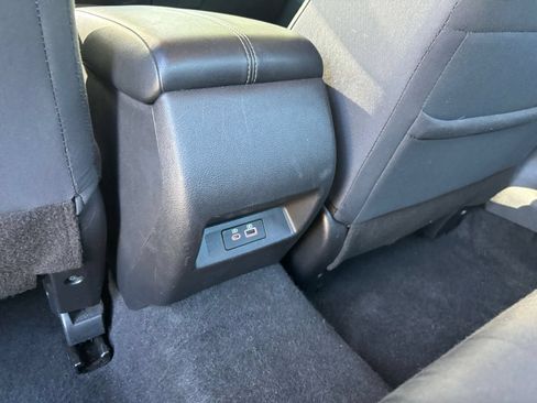 Used 2025 Nissan Altima 2.5 SV FWD image 23