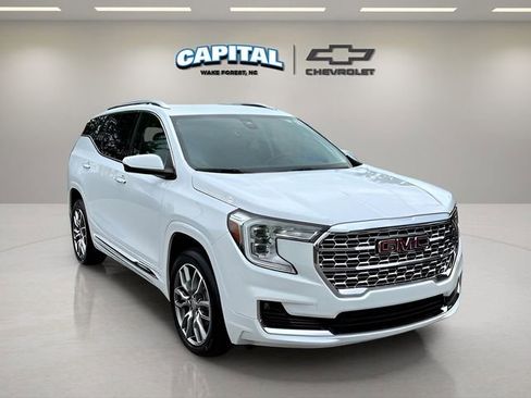 Used 2023 GMC Terrain Denali image 13